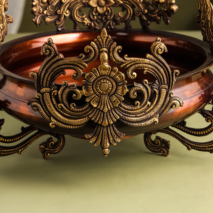 Brass Traditional Ganesha Urli/floater (19 Inch) - Image 3